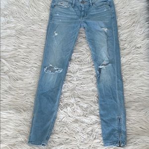 hollister ripped skinny jeans